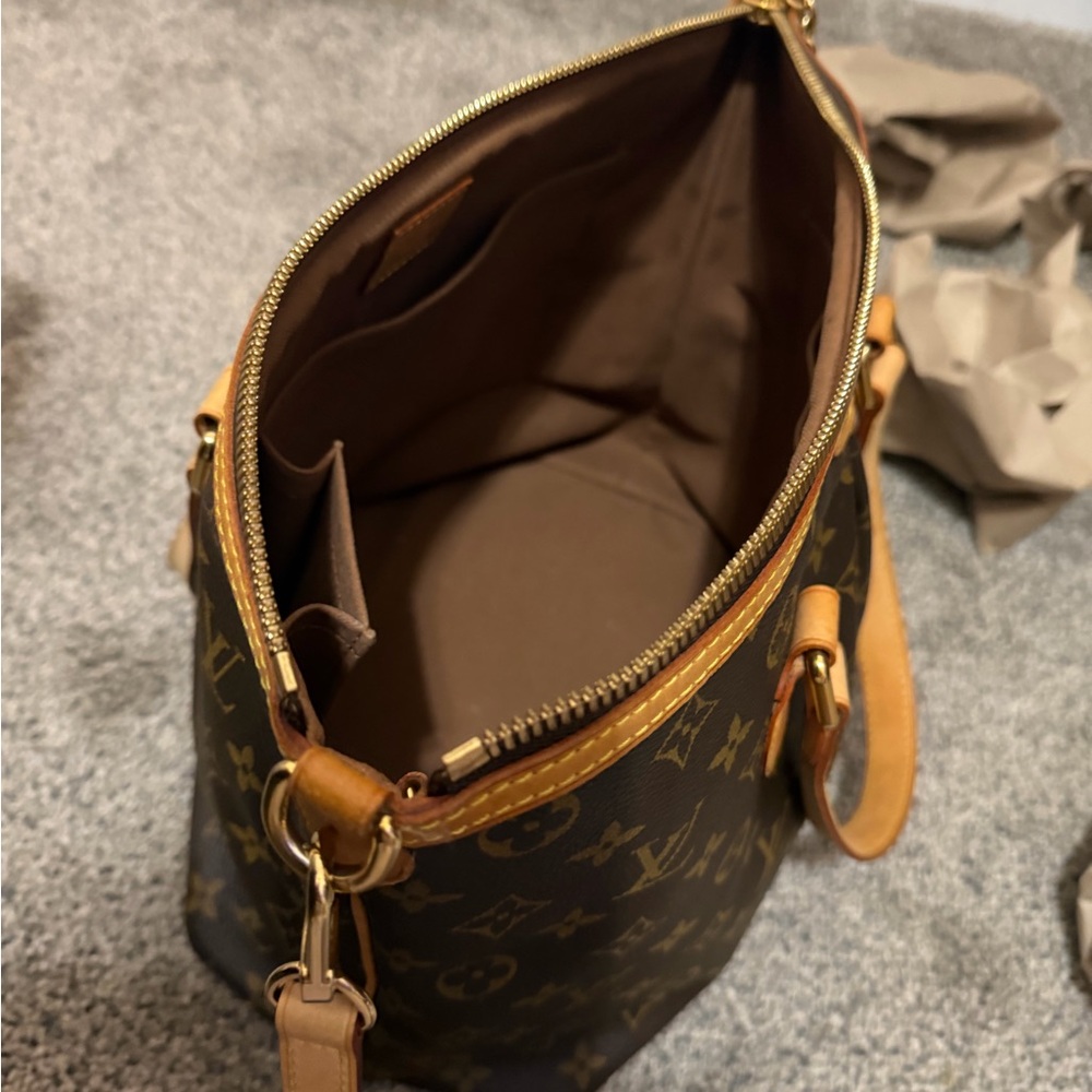 Louis Vuitton Classic Brown Monogram Tote AUTHENTIC no flaws! - Picture 9 of 14